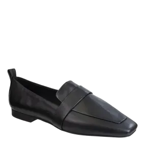 MAISON in BLACK Loafers