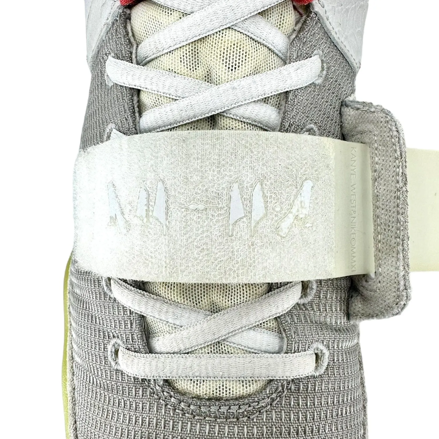 Nike Air Yeezy 2 Pure Platinum Pre-Owned