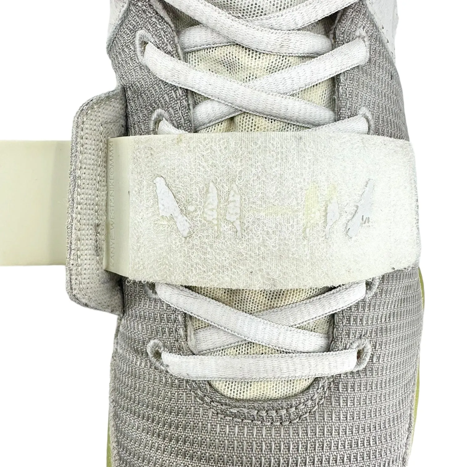 Nike Air Yeezy 2 Pure Platinum Pre-Owned