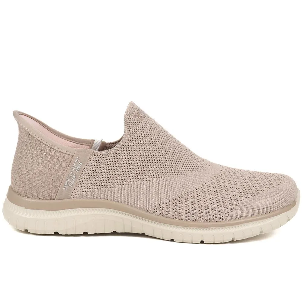 Skechers Slip-ins: Virtue - Sleek Shoes - SKE39009 / 324 680