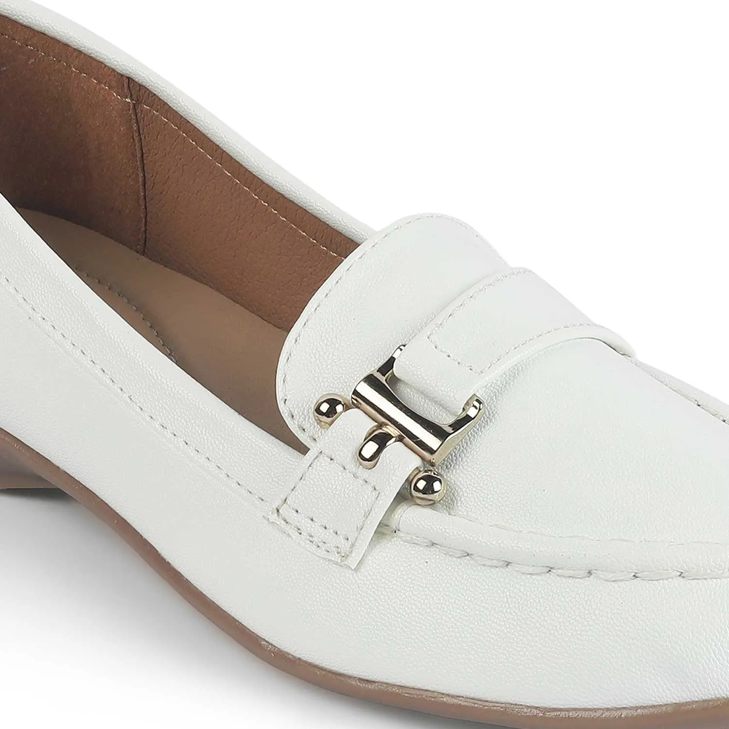 Tresmode Lasi White Women's Casual Loafers