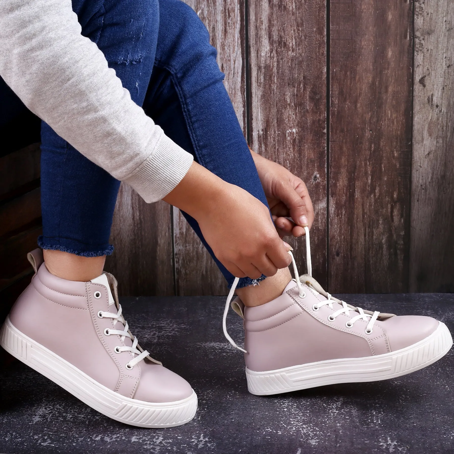 Women's New Stylish High-end Fashionable Sneakers